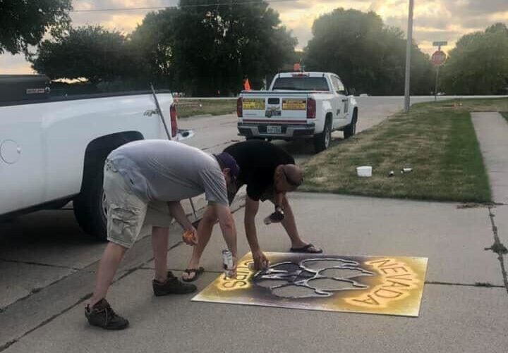 cub-paw-painting